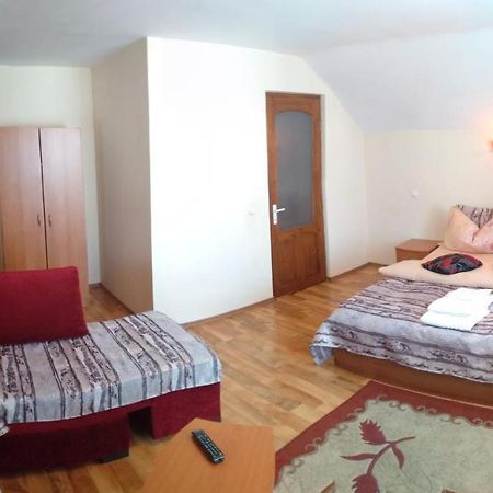 Casa Terzea Hotel Rîşnov Eksteriør billede