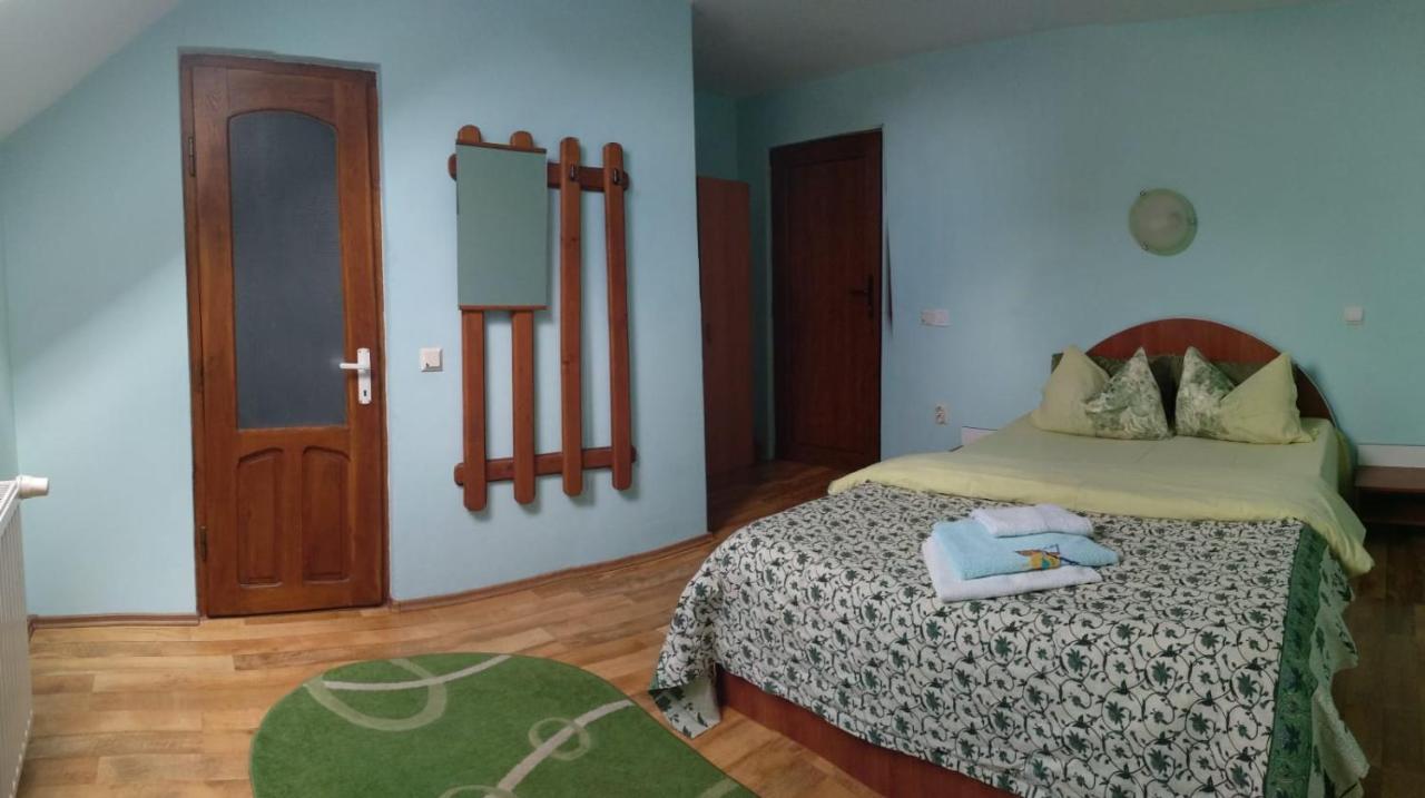 Casa Terzea Hotel Rîşnov Eksteriør billede