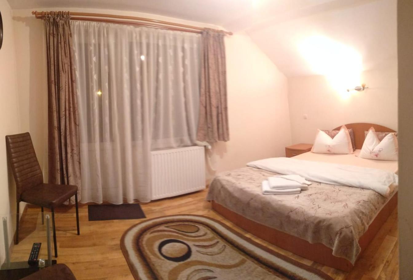 Casa Terzea Hotel Rîşnov Eksteriør billede
