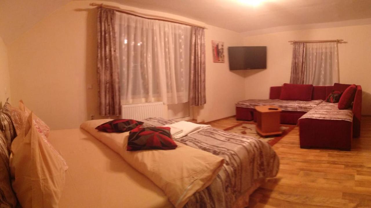 Casa Terzea Hotel Rîşnov Eksteriør billede
